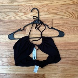 Garage tie front top